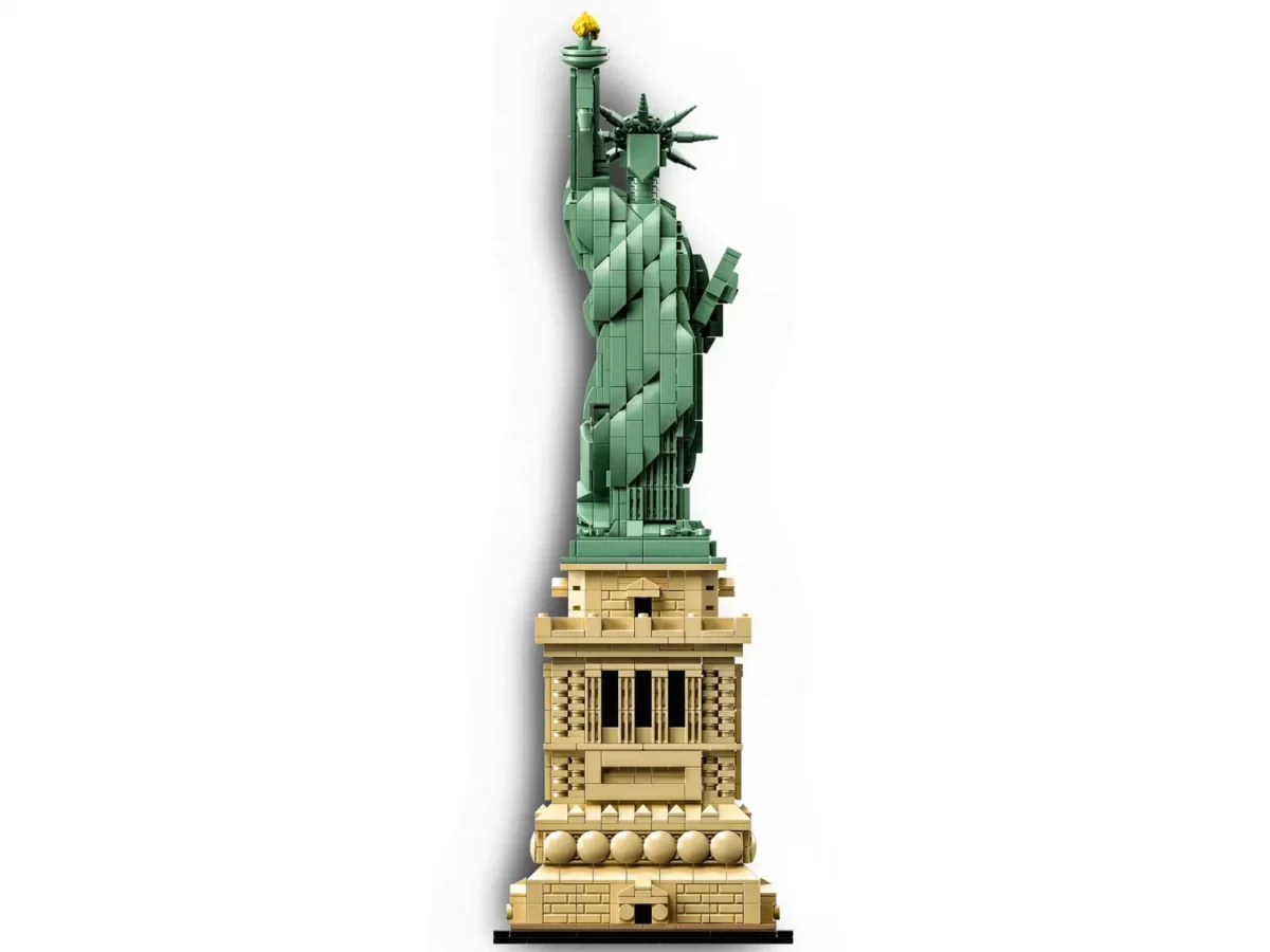 LEGO® Statue of Liberty - Image 3