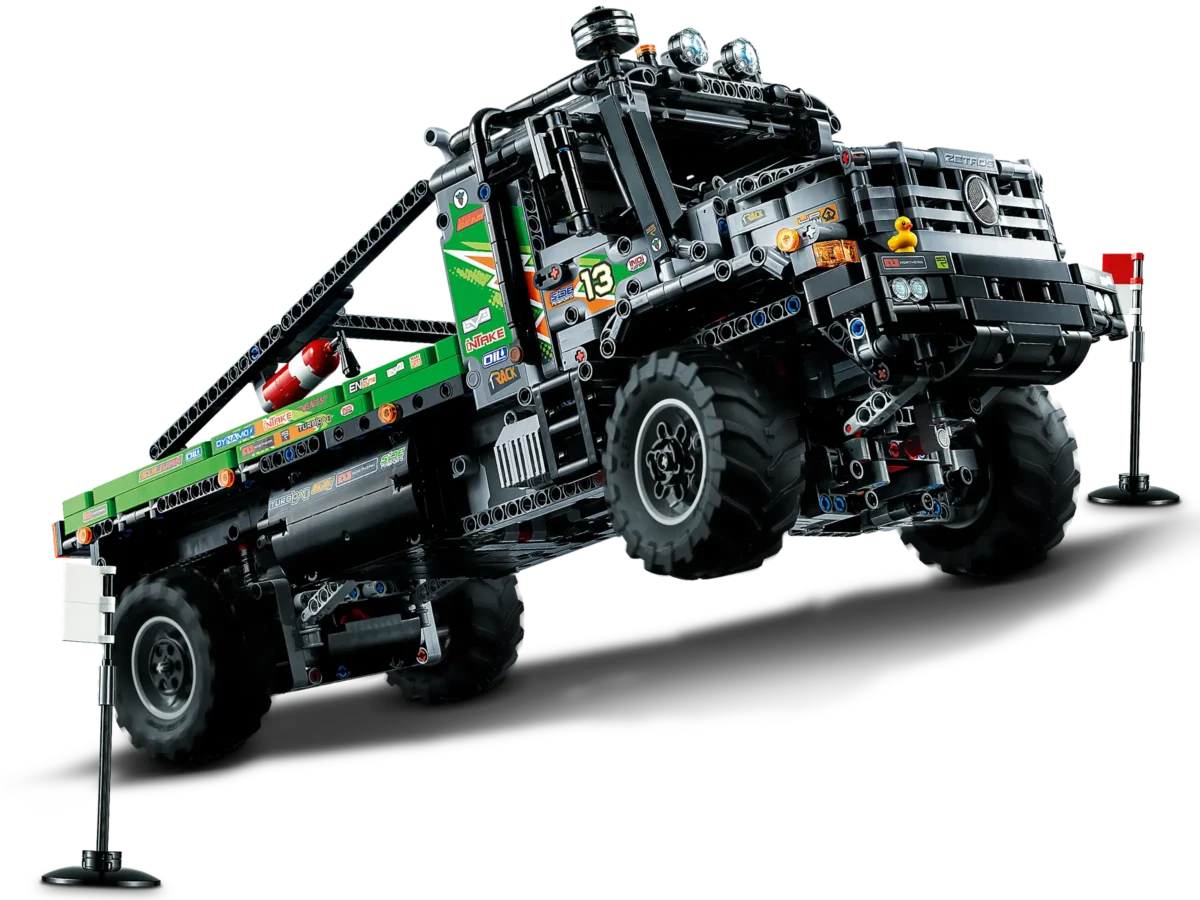 LEGO® Technic™ Mercedes-Benz Zetros Trial Truck - Image 8
