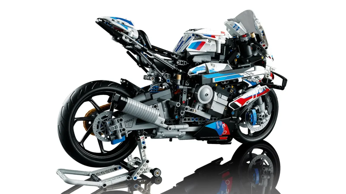 LEGO® BMW M 1000 RR - Image 5